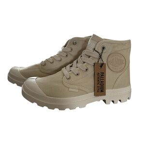 Palladium Women's Lace Up Boots - Beige